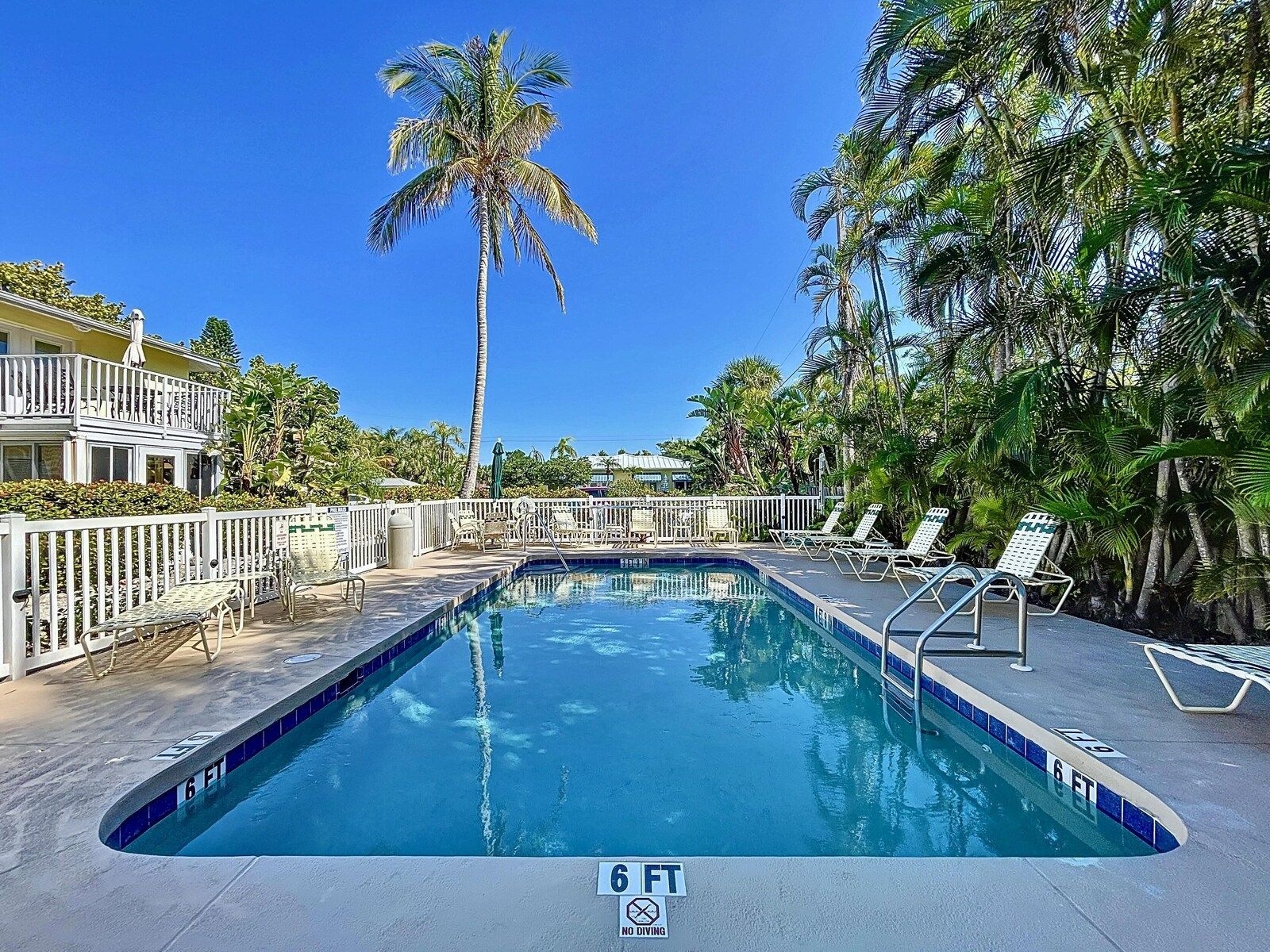 Cabana Beach Club No.9