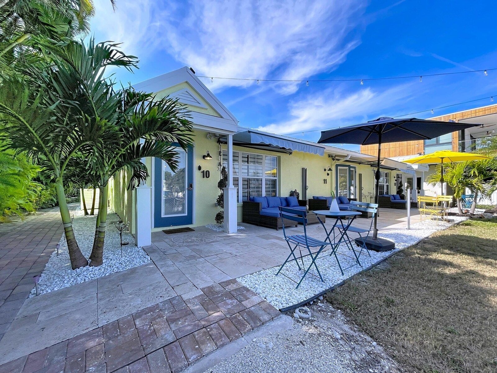 Cabana Beach Club No.10