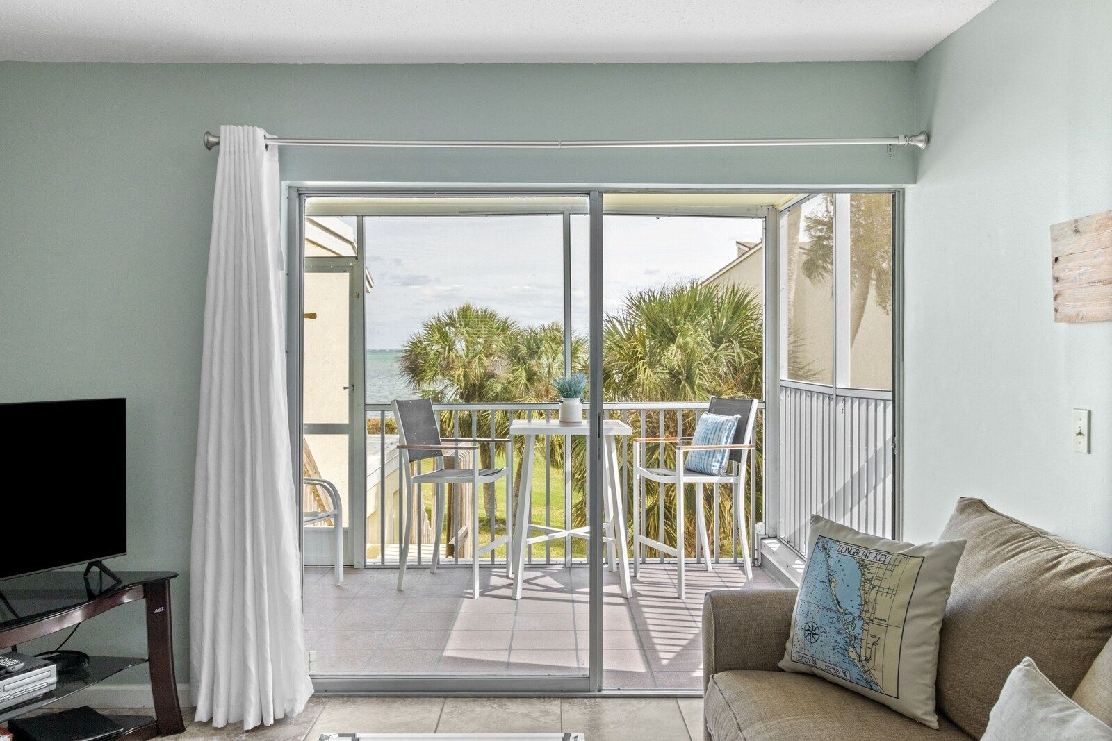 Cabana Beach Club No.10