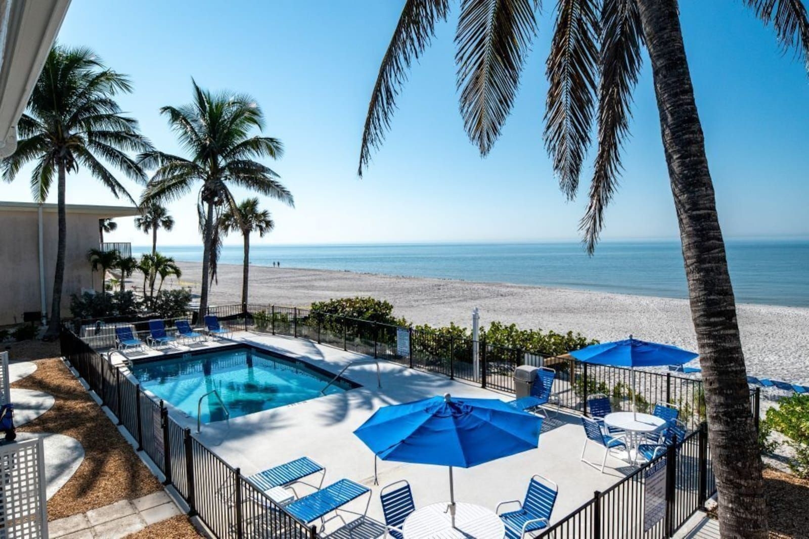 Cabana Beach Club No.10