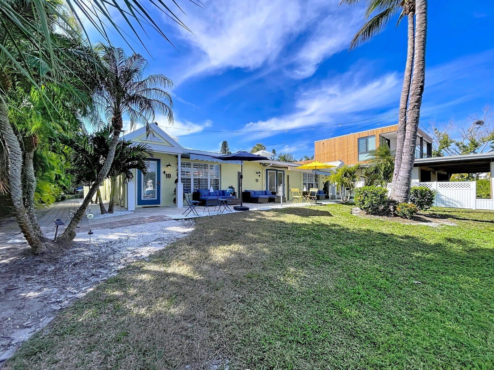 Cabana Beach Club No.10