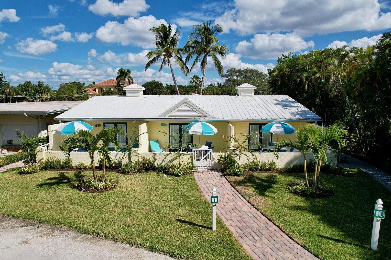 Cabana Beach Club No.10