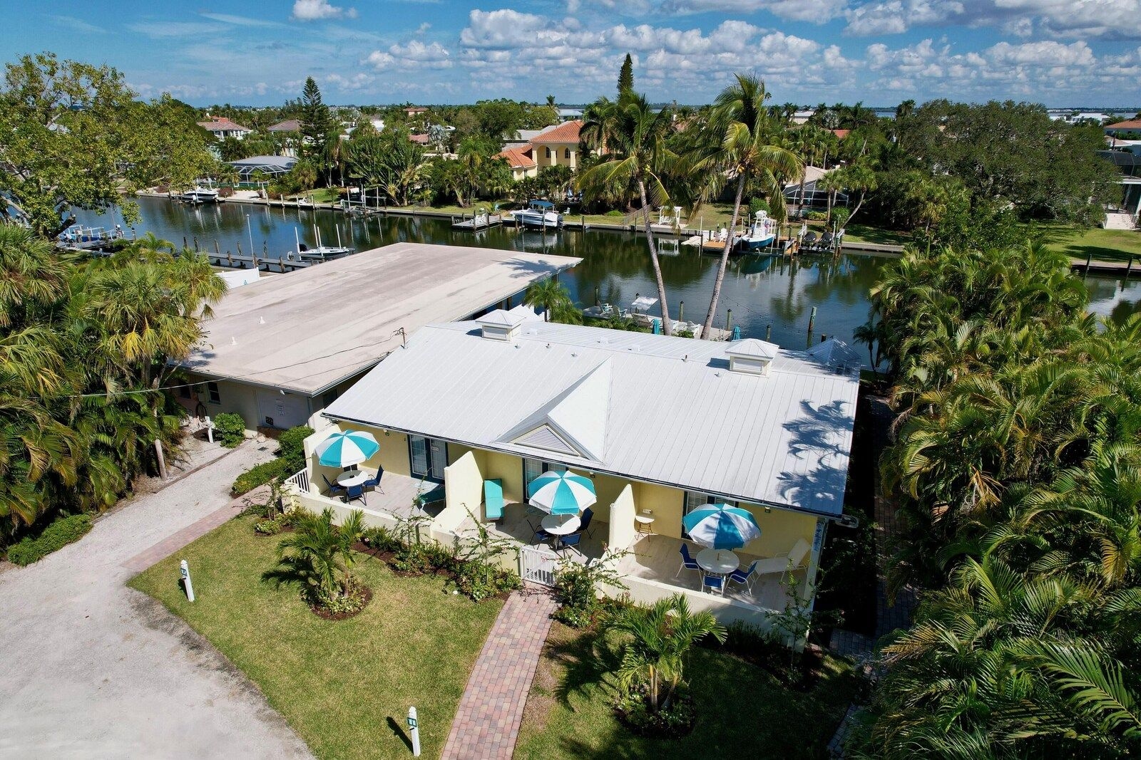 Cabana Beach Club No.10