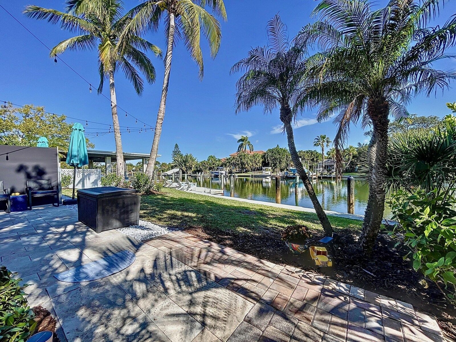 Cabana Beach Club No.10