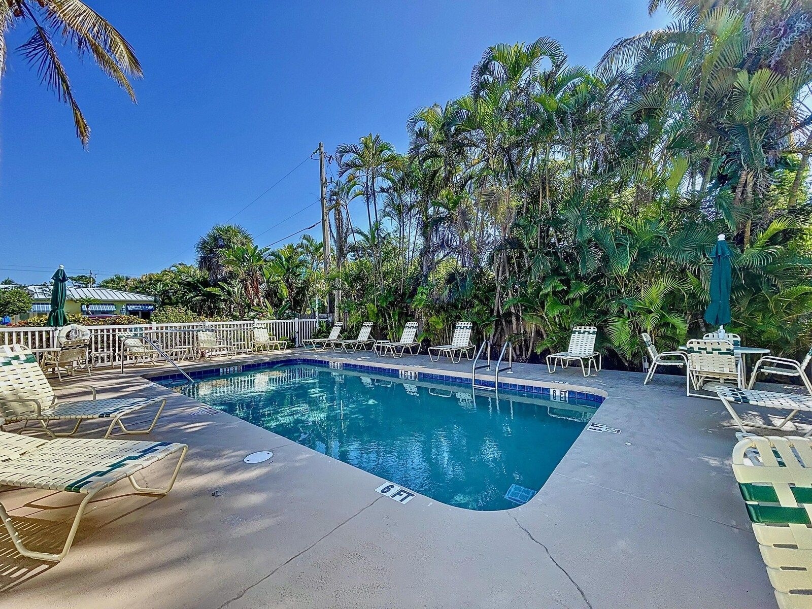 Cabana Beach Club No.10