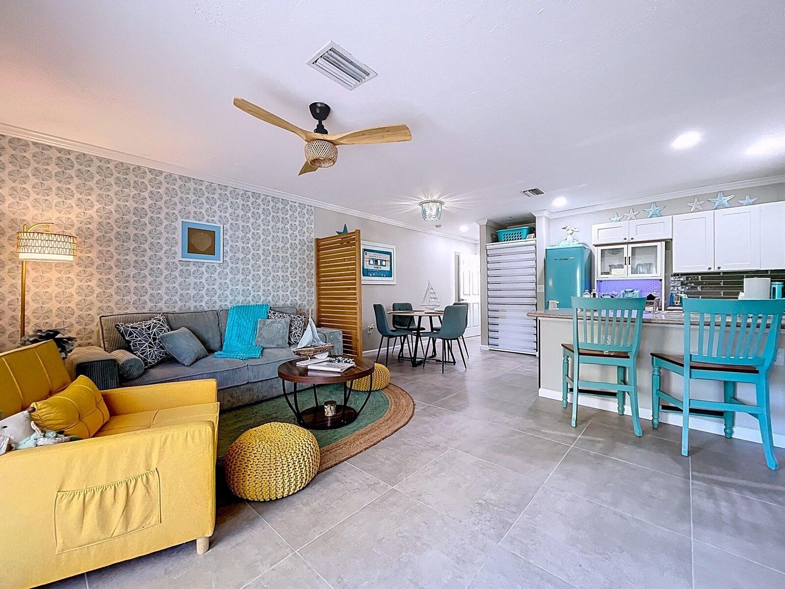 Cabana Beach Club No.11