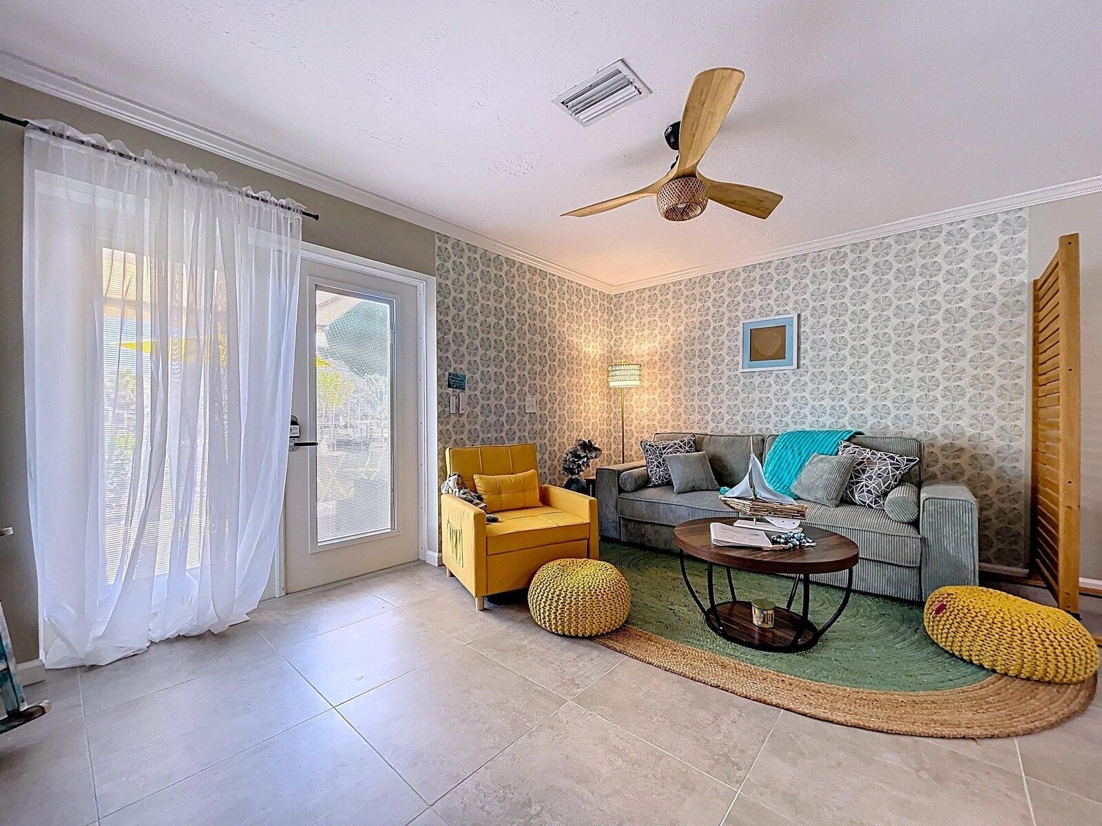 Cabana Beach Club No.11