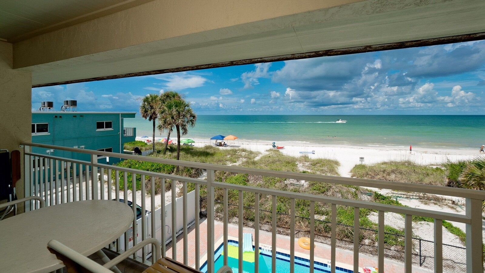 Cabana Beach Club No.8