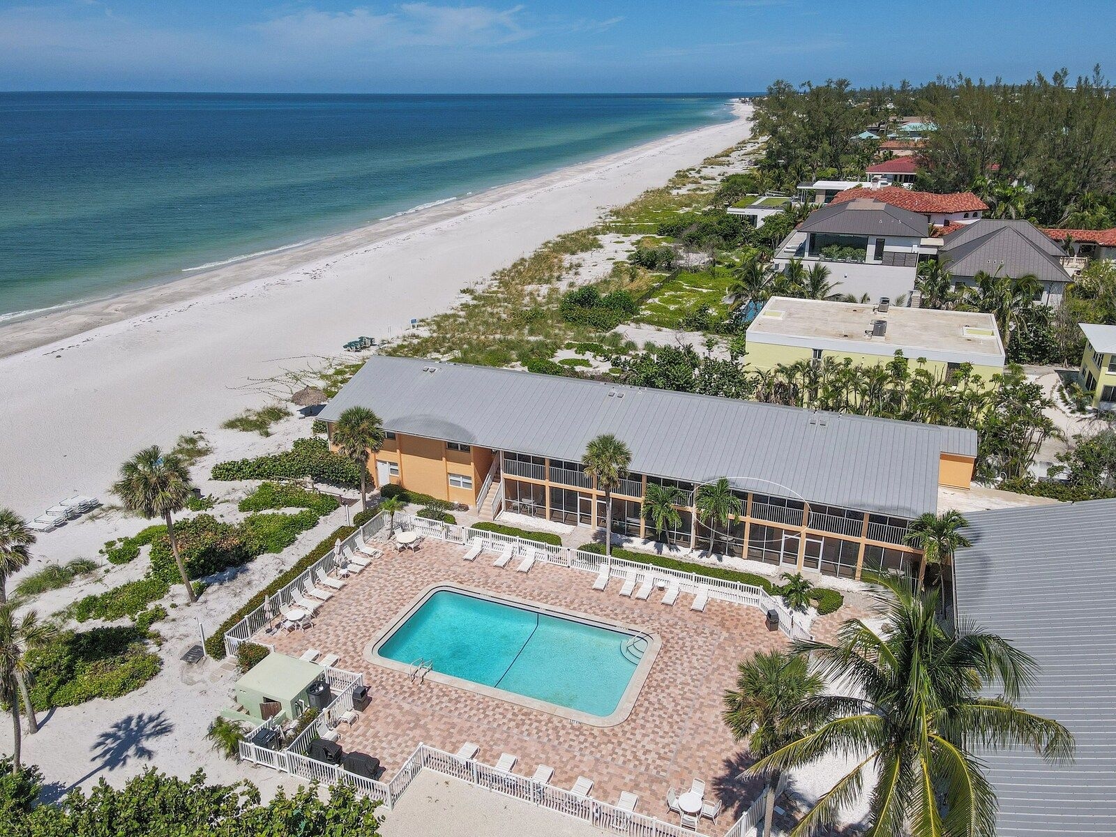 Cabana Beach Club No.8