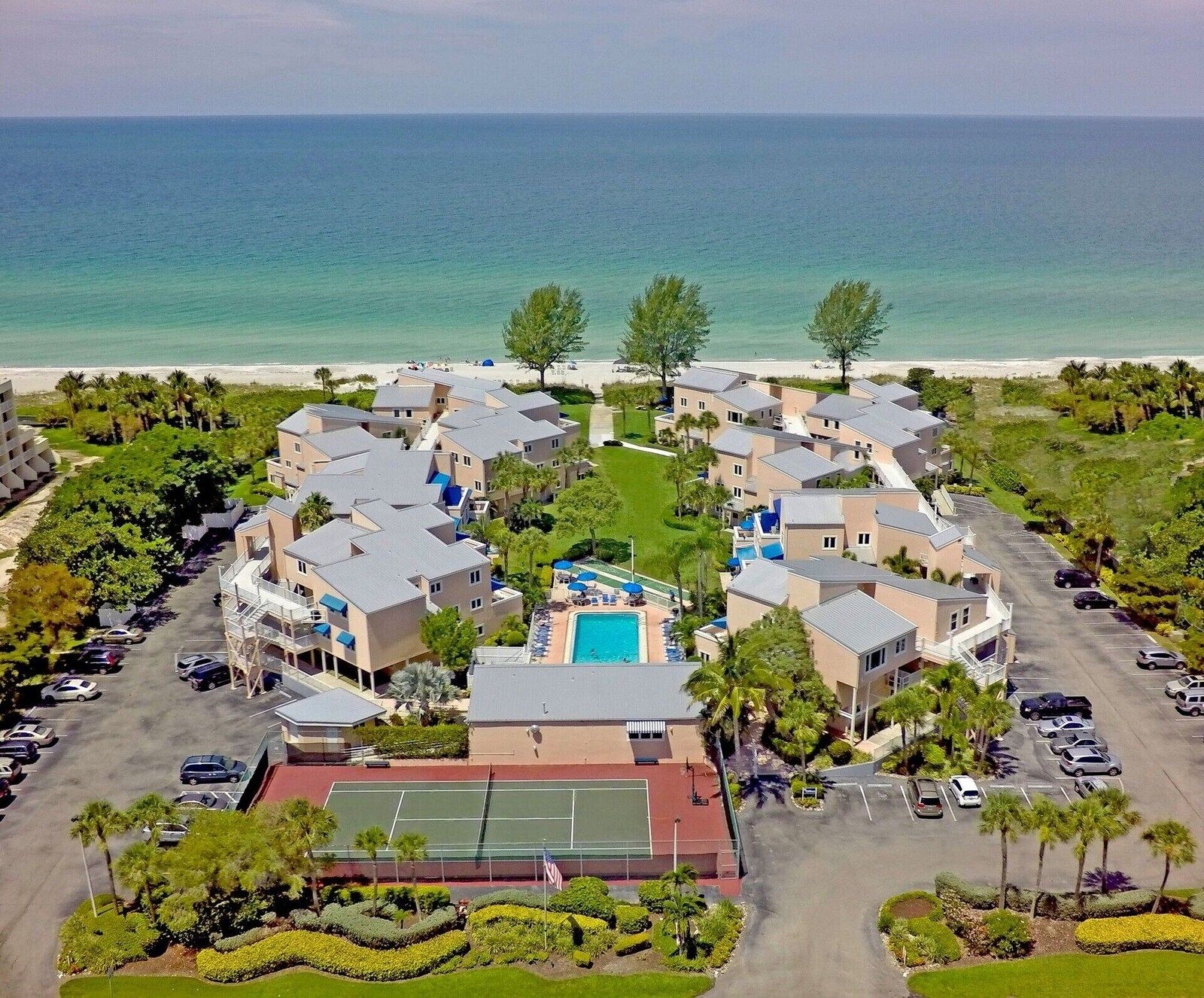Cabana Beach Club No.8