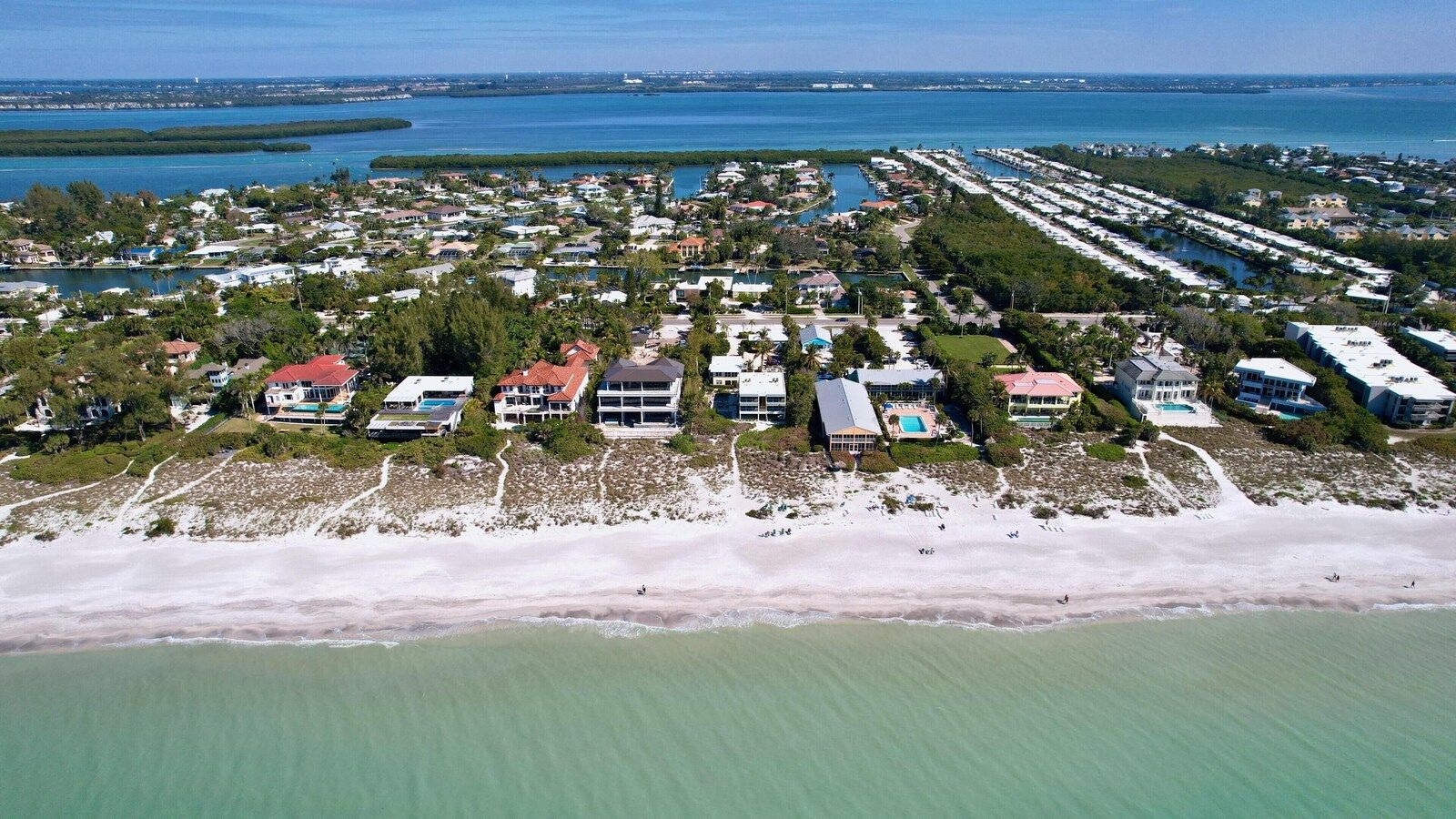 Cabana Beach Club No.8