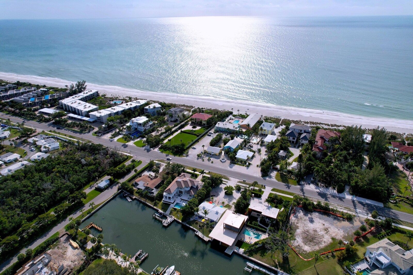 Cabana Beach Club No.8