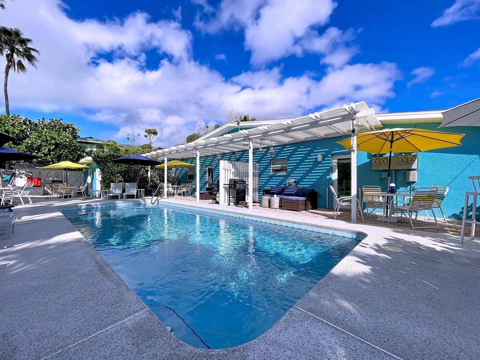 Holmes Beach Trio C